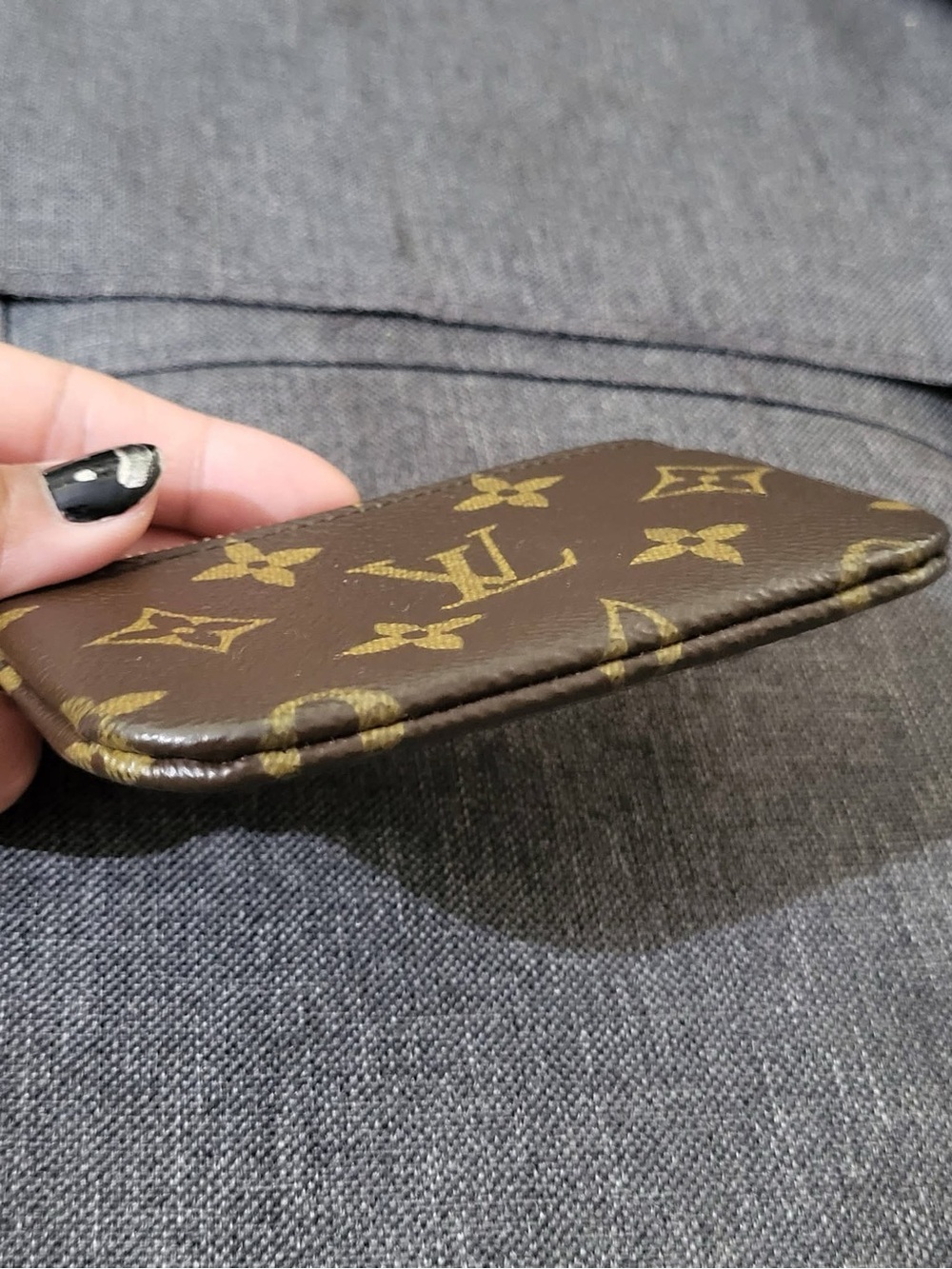 Louis Vuitton Keycles - Picture 7 of 9
